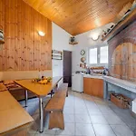Beach Front Home In Jesenice Jesenice (Split-Dalmatia)