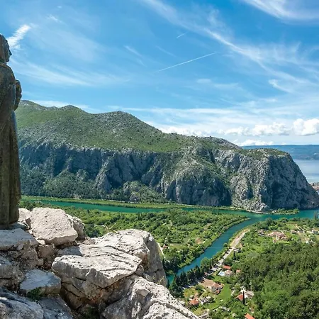 Stunning In Jesenice With House Sea View * Jesenice (Split-Dalmatia)