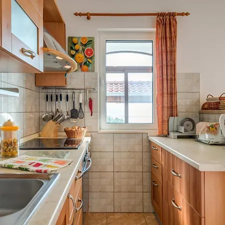 Stunning In Jesenice With House Sea View * Jesenice (Split-Dalmatia)