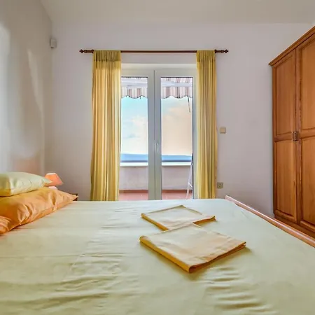 Stunning In Jesenice With House Sea View Holiday home