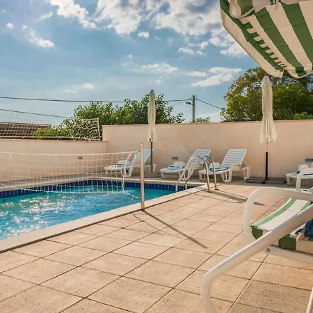 Stunning In With House Sea View *