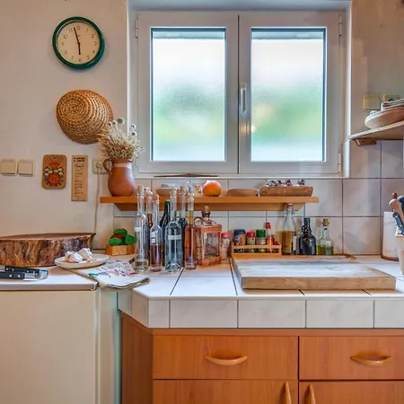 Holiday home Stunning In With House Sea View